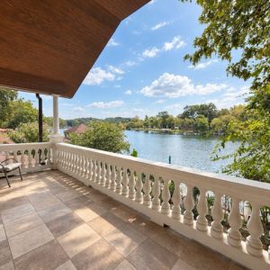 Covered porch overlooking the lake at Mary's Place